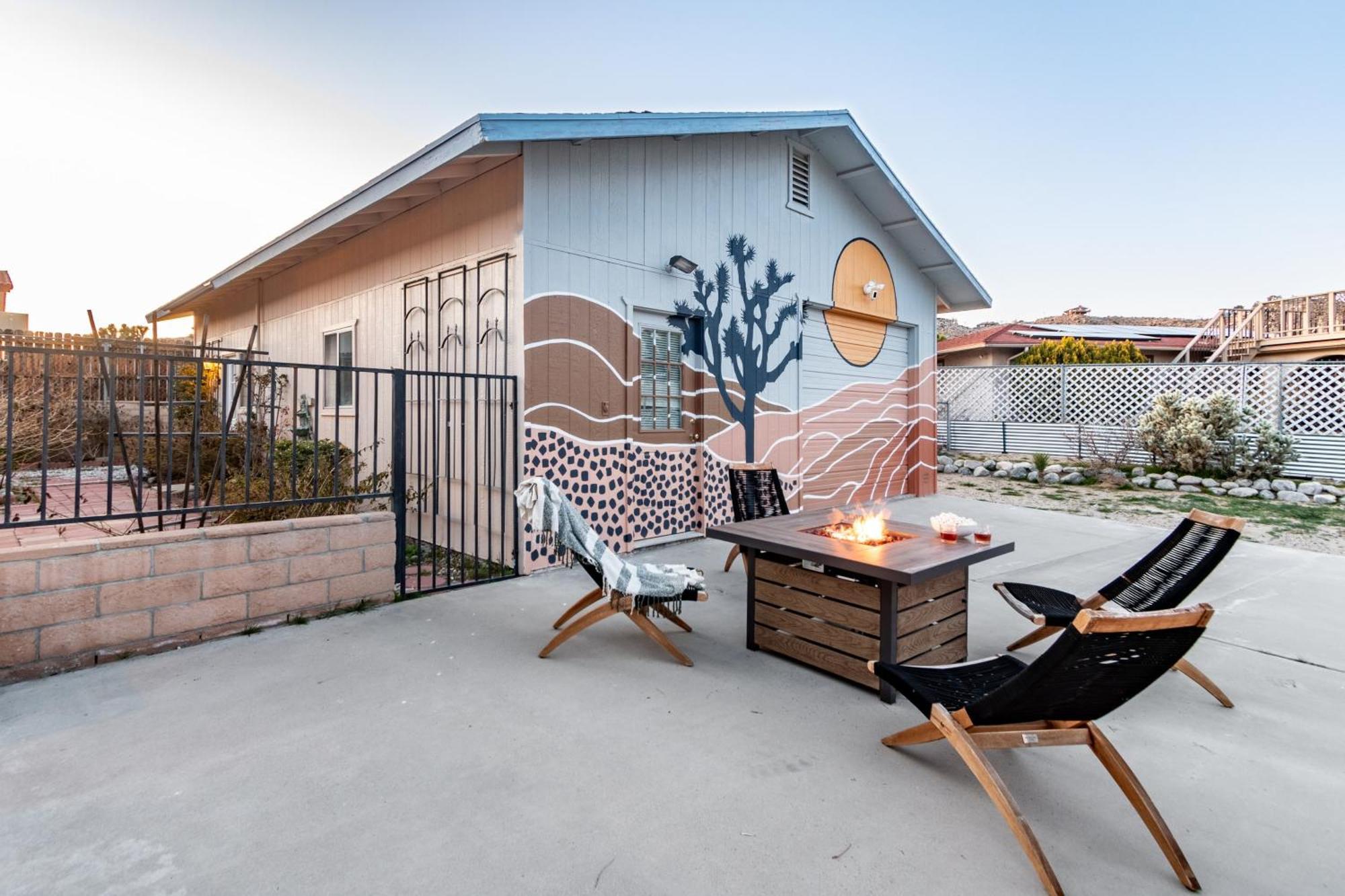 Archie By Avantstay Desert Retreat W Courtyard Edge Of Joshua Tree Yucca Valley Exterior photo